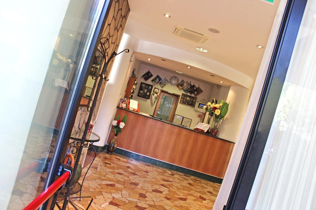 Hotel New Primula Rimini Ngoại thất bức ảnh